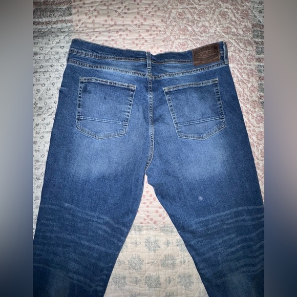 Devil Dog brand men’s button-down jeans in excellent condition. Size 40x32 - Picture 11 of 12